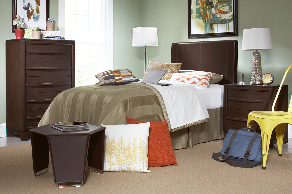 Easton Twin Bedroom with Copley Headboard